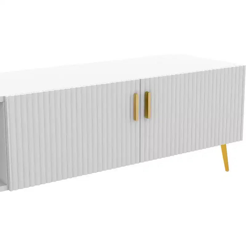 Meuble TV moderne avec 4 rangements dissimulés, 3 étagères ouvertes et 2 tiroirs, supporte les téléviseurs jusqu'à 77 pouces, blanc avec pieds couleur champagne